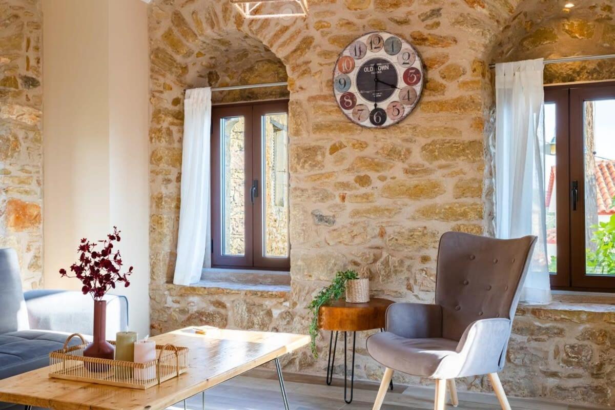 Mantineia Stone Villa-An Ethereal Getaway Megali Mantineia Exterior photo